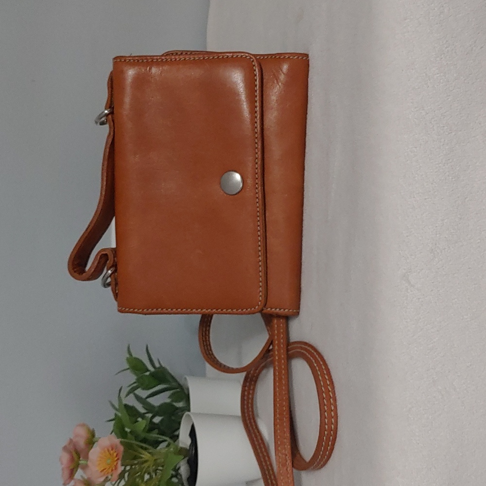 Roots wallet purse